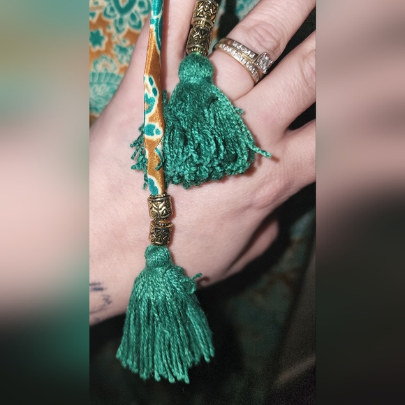 INDIA TOWN size M/L Long Sleeve Button Front Tassled Ruffled Green Paisley Maxi - Picture 5 of 14